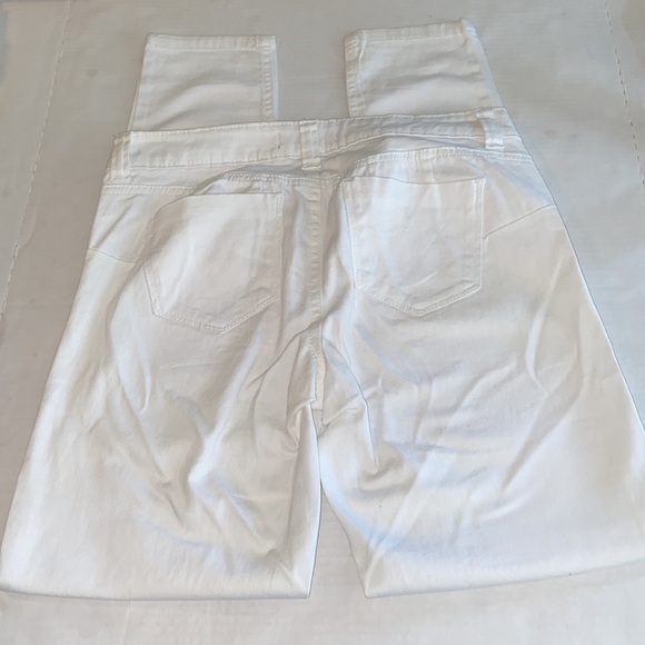 Generra NWT Junior Size 9 White Mid Rise Skinny Stretchy Jeans: 4228 - Picture 9 of 10